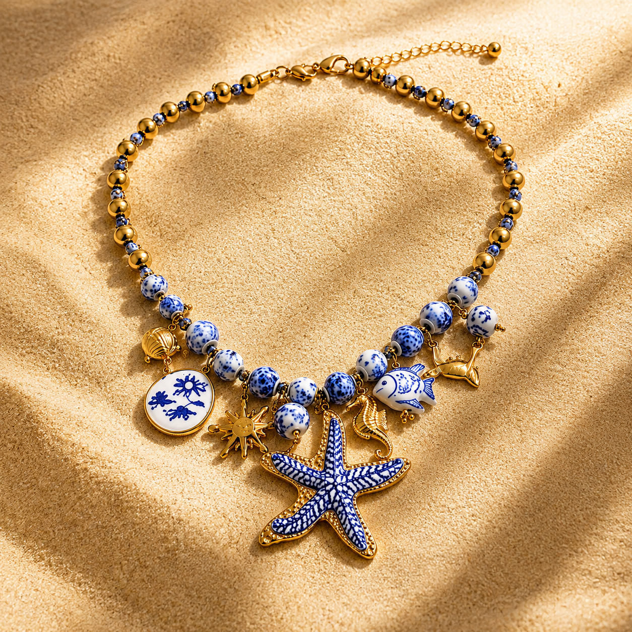 Collar de Cerámica "Ocean" con Dijes de Pez y Estrella de Mar